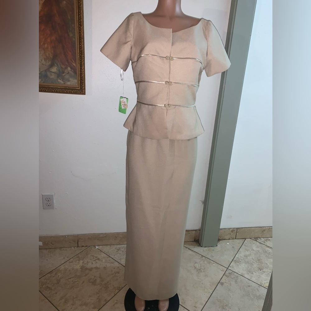Watters and Watters Two Piece Formal Top and Skirt Size 12 New no Tags
